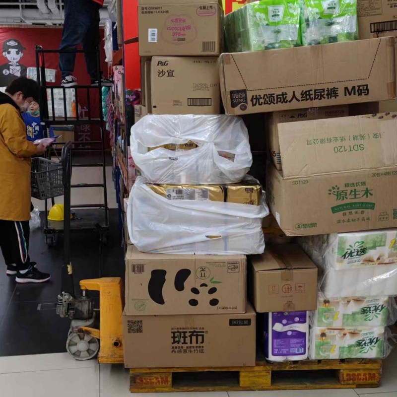 NEOlift transpalet Yonghui Süpermarkette çalışıyor