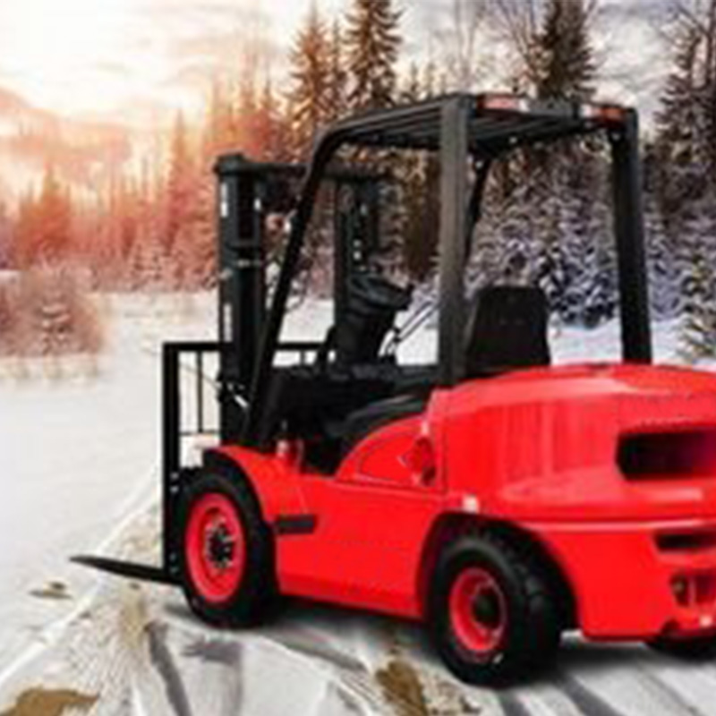 Kışın: Forkliftlerin güvenli kullanımına ilişkin kapsamlı yönergeler