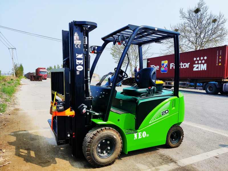 NEOlift electric forklift