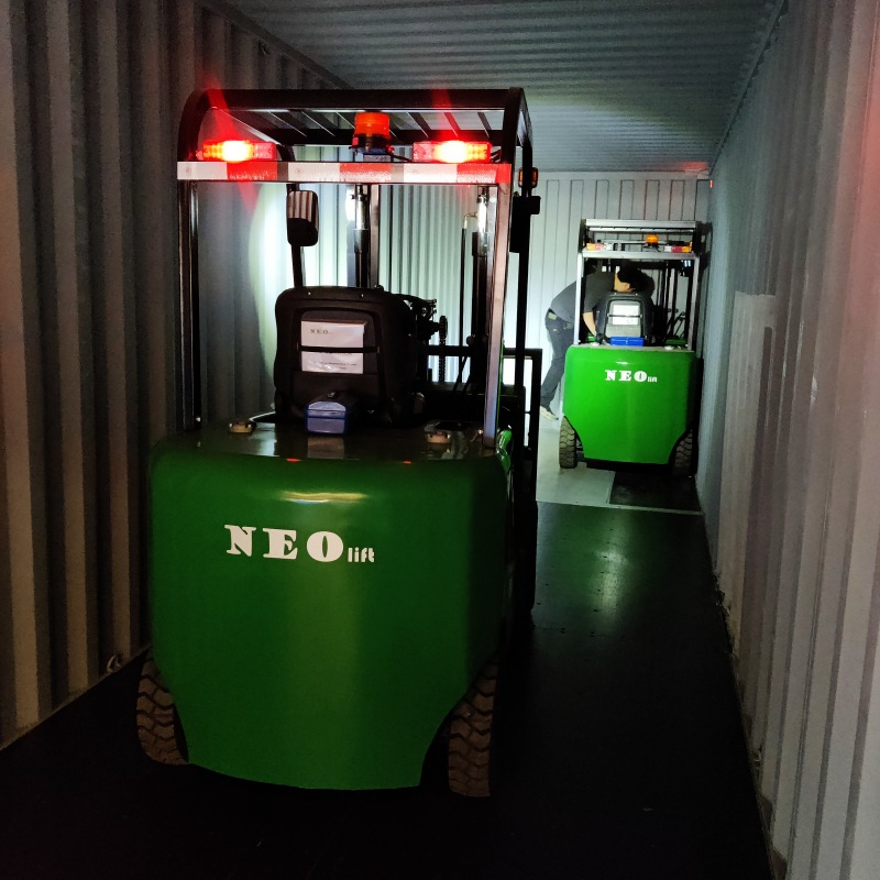 NEOlift elektrikli forklift, Antigua müşterilerine verimli lojistik konusunda yardımcı olmak için yola çıktı