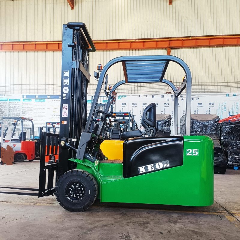 Soğuk hava deposu forklift işletimi için önlemler: güvenlik ve verimlilik eşit derecede önemlidir